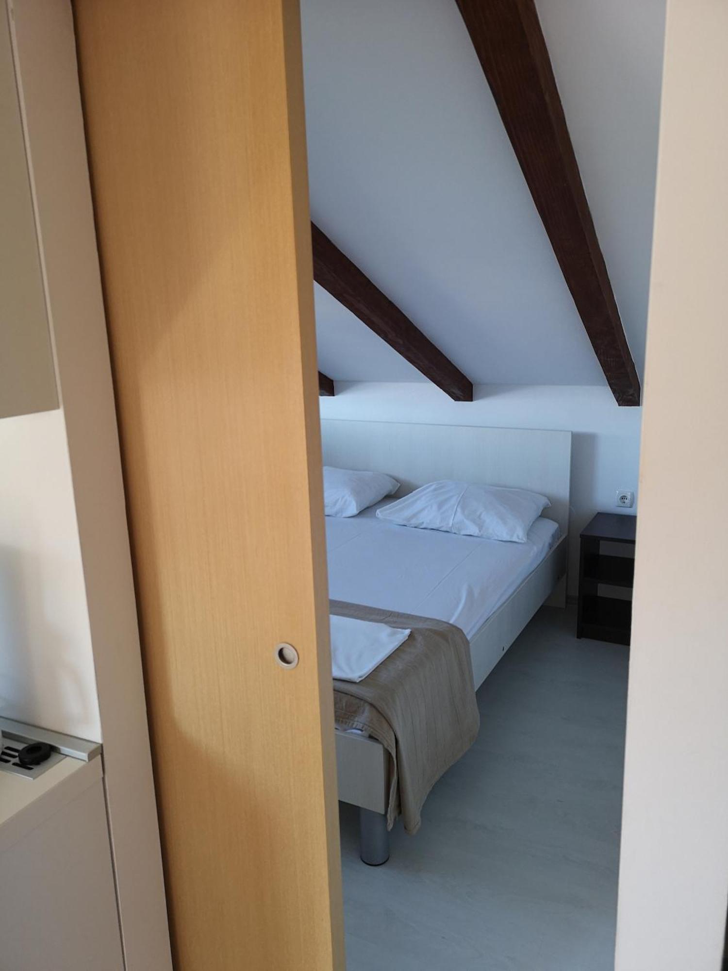 Apartments With A Parking Space Lopar, Rab - 16680 Rum bild
